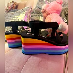 Rocket Dog Rainbow Platform sandal Shoe size 10